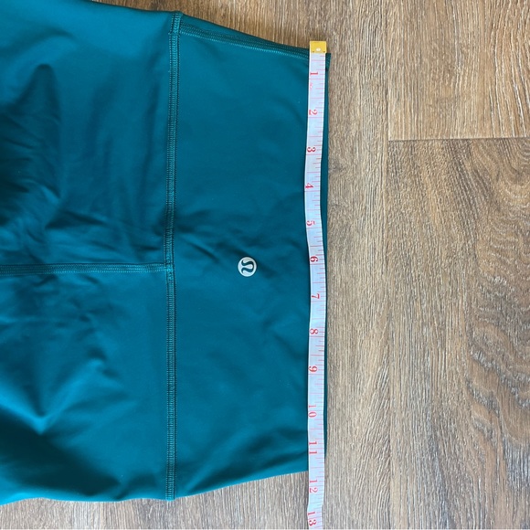 Lululemon NWOT tights in emerald green - Picture 6 of 7